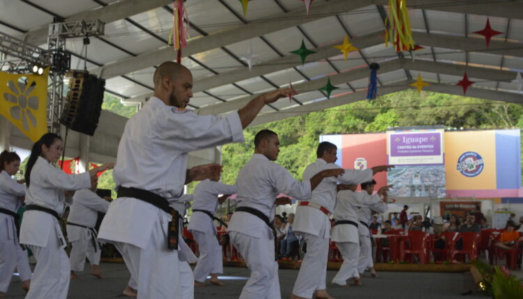 Apresentação de Karate de Okinawa