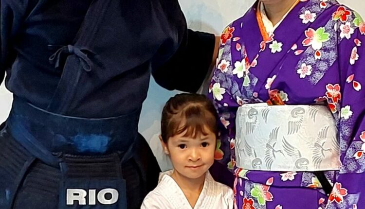Leonardo Sato, Lilian Sinohara e Ayumi Sato, 6 anos