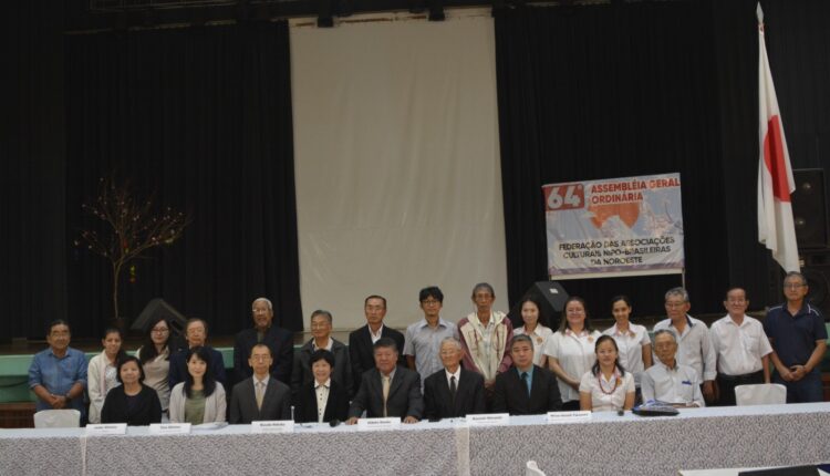 Participantes da Assembleia do Centro de Difusão da Língua Japonesa da Noroeste